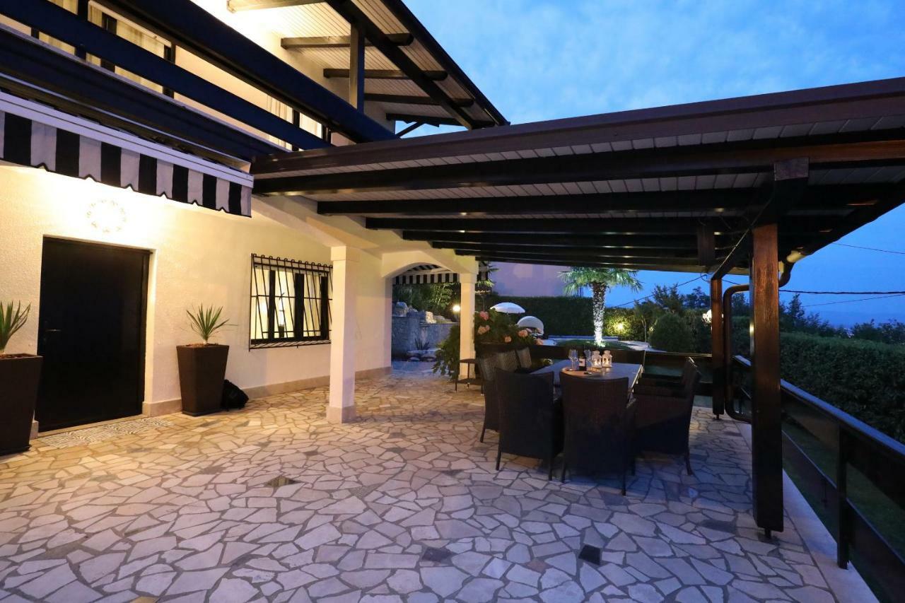 Vila "Zatka" Villa Veprinac Екстериор снимка